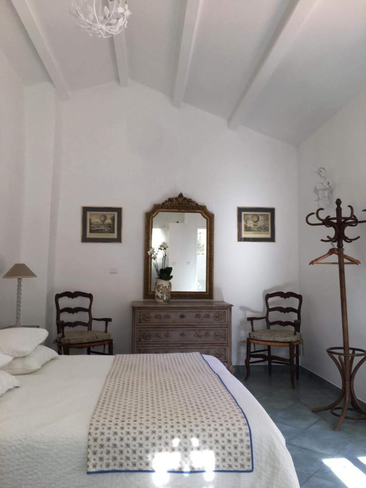 La Bergerie Pradel Bed & Breakfast Le Beaucet Exterior photo
