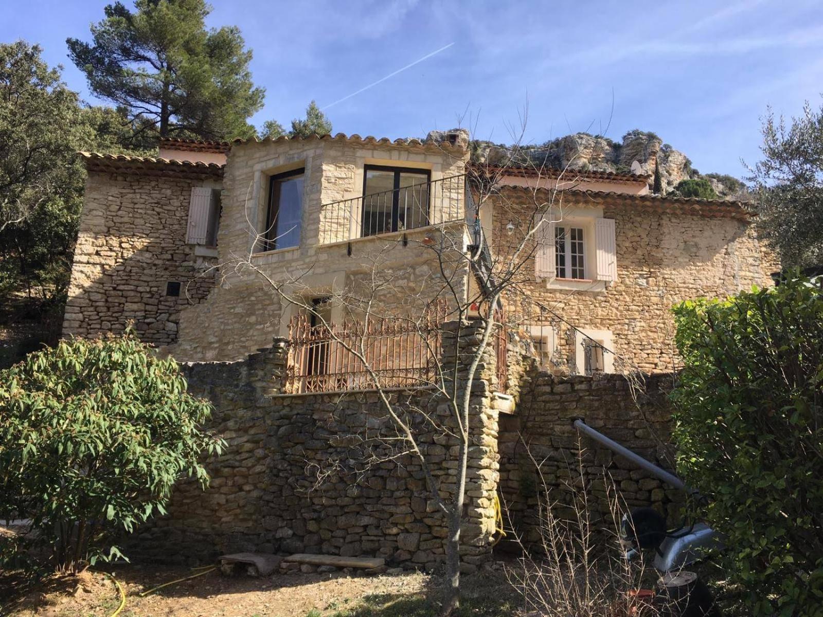 La Bergerie Pradel Bed & Breakfast Le Beaucet Exterior photo